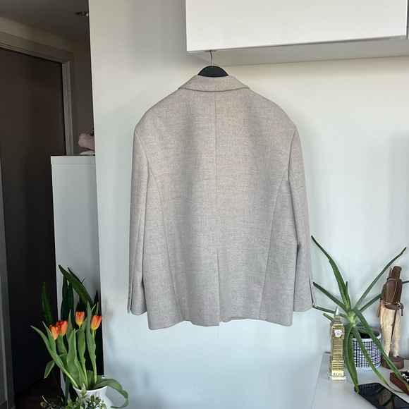 Size 2M/L Rare Aritzia Babaton Vogue Blazer Jacket Fall Winter - Picture 5 of 9